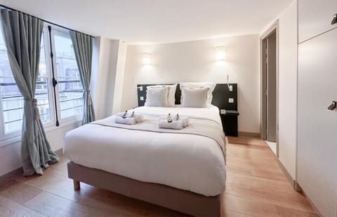 B1569 - Amazing flat in Luxembourg Garden ! Apartment in Paris