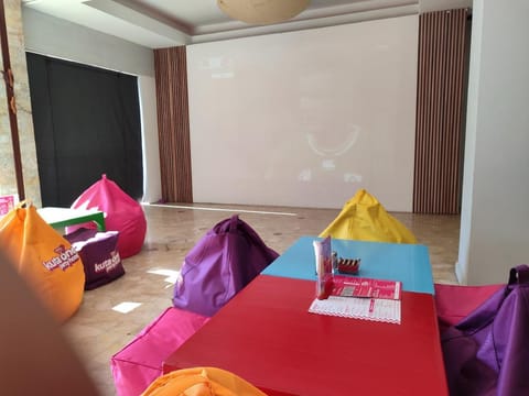 Kuta One Party Hotel Hotel in Kuta