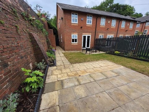 Lynwood House special offers available nomastay Vacation rental in Sheffield