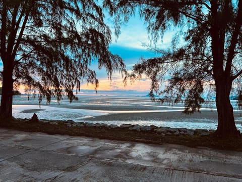 Hippy Trail Beach Village Bungalows Hotel in Sala Dan