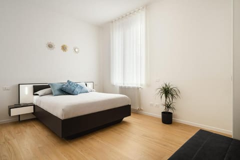 Golden Teal & Silver Birch Apartment in Bergamo