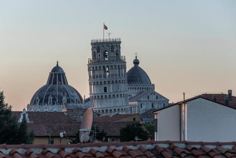 Panorama Apartment Pisa City Center with Tower View Apartment in Pisa