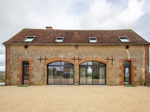 Holiday Home in Cercy-la-Tour with Terrace Vacation rental in Bourgogne-Franche-Comté