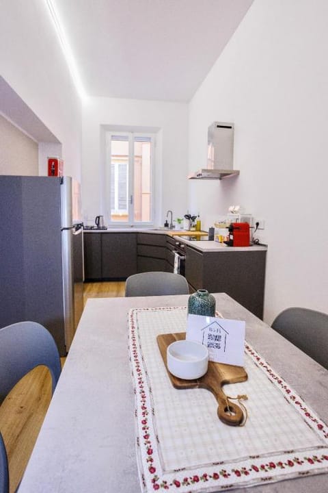 Feltrinelli suite: 2 camere 2 bagni 1 terrazzino Apartment in Modena