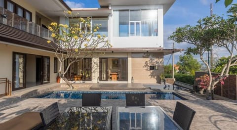 Mayasari House Hotel in Kuta Selatan