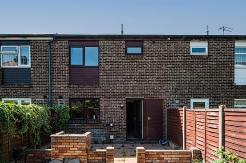 Homely Three Bed Close to centre-Free Parking Apartment in Ipswich