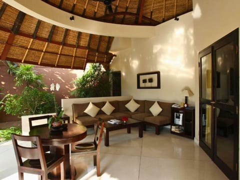 Sunny 3 BR Villa With Garden View #NE07 Villa in Kuta