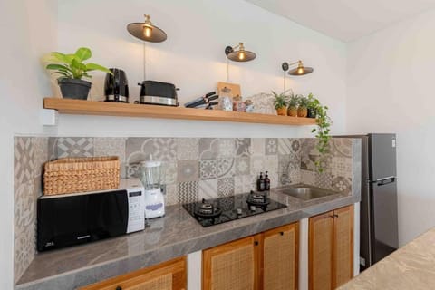 Brand New 3BR En-suite Villa Rice field View Bliss Vacation rental in Kediri