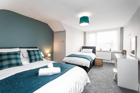 Spacious Cottage Nr Hospital *Free Parking WIFI* Vacation rental in Sunderland