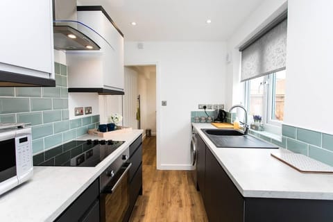 Spacious Cottage Nr Hospital *Free Parking WIFI* Vacation rental in Sunderland