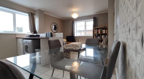 Modern 1-Bed Flat in Wigan Apartment in Wigan