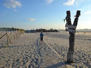 Bungalow in South Holland with Unique Design Vacation rental in s-Gravenzande