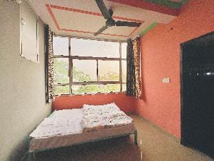 BhooraHouse Room with Big Window Apartment in Jaipur