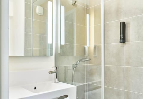 B&B HOTEL Cergy Saint-Christophe Gare Hotel in Cergy