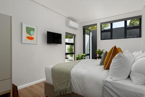 Neighbourgood 1st Crescent Bed and Breakfast in Camps Bay