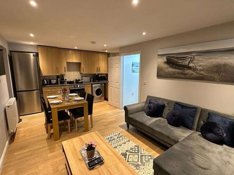 Newly Refurbished 2 Bedroom Apartment Weston-Super-Mare Apartment in Weston-super-Mare