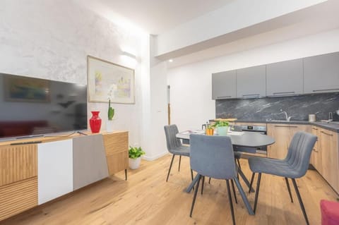 Golden Home Apartment in Treviso