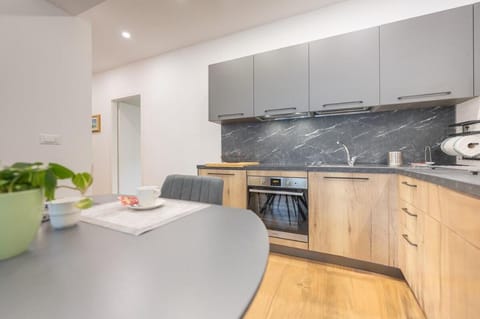 Golden Home Apartment in Treviso