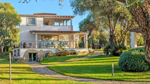 VILLA TYPHA 10, Emma Villas Villa in Sardinia