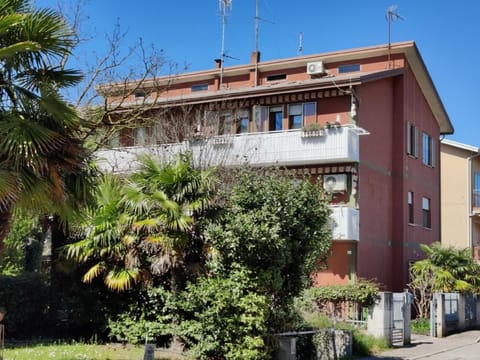 Comfortable and large flat in a quiet location by Beahost Rentals Apartment in Porto Santa Margherita
