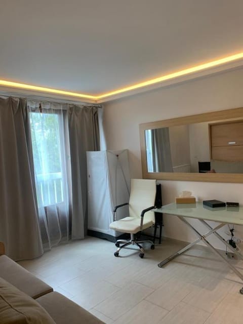 Studio proche Paris à Cachan Vacation rental in Île-de-France