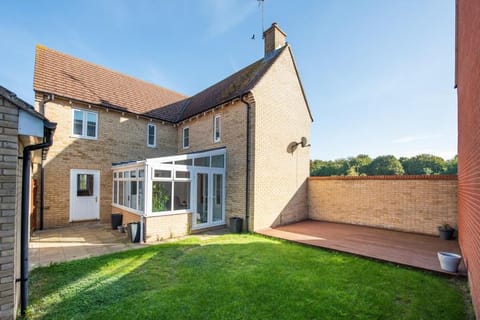 3 Bed House - Fast WiFi - King Beds - Pet Friendly Vacation rental in Colchester