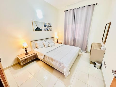 Cozy One Bedroom Apartment in Dubai Near Metro Apartment in Al Sharjah