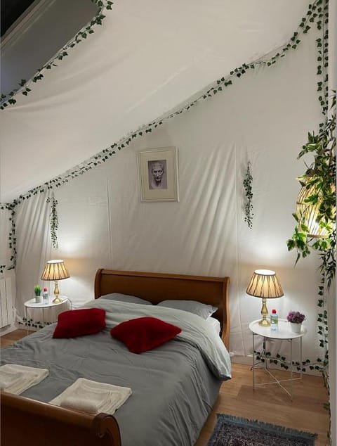 Casa Di Vibes - Jacuzzi et Sauna Privatif Vacation rental in Saint-Maur-des-Fossés