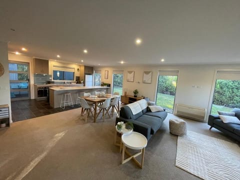 Self Contained Villa Villa in Port Sorell