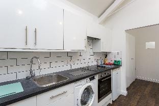 Stylish Self-Contained Annex near City Centre Apartment in Southampton