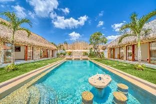 Villa El Gaucho: Brand New 9BDR, Prime Location Villa in Kuta