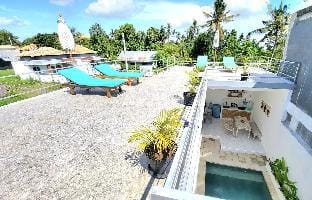 Villa Moselle Bali - Minimalist Villa with Rooftop Villa in Buleleng