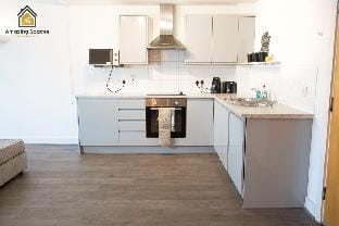 Large Unique 2 BR Duplex Apt w/ Private Parking Vacation rental in Warrington