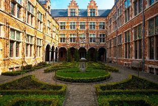 OneLuxStay near Fashion District Apartment in Antwerp