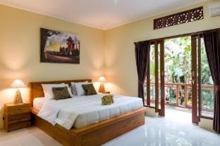 Deluxe Double Room Homestay Garden View in Ubud Vacation rental in Ubud