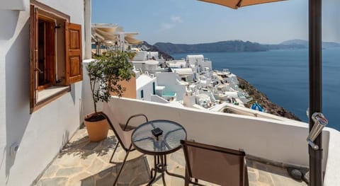 Ostria Caldera Studios Hotel in Oia