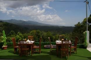 Stunning Deluxe Double Room with Pool View Vacation rental in Buleleng