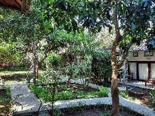 Kirana Homestay Vacation rental in Abang