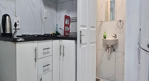 Goshen Lodge Fitzroy Bed and Breakfast in Cape Town