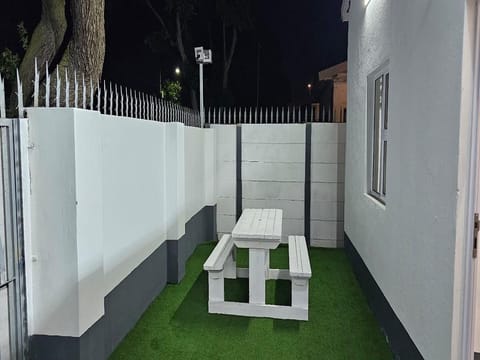 Goshen Lodge Fitzroy Bed and Breakfast in Cape Town