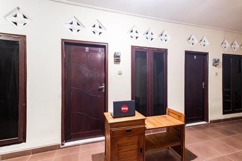 OYO Life 93504 Kost Krisna Hotel in Bali
