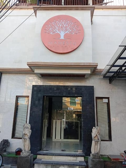 MAHESTU HOTEL Hotel in Kuta