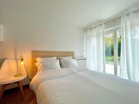 Koala Wakeup Suite avec Balcon 02 Vacation rental in Vitry-sur-Seine