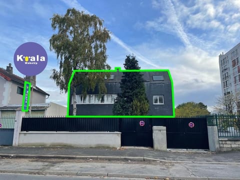 Koala Wakeup Chambre Double Économique 06 Vacation rental in Vitry-sur-Seine