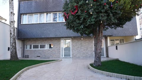 Koala Wakeup Chambre Double Économique 04 Vacation rental in Vitry-sur-Seine