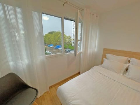 Koala Wakeup Chambre Double Supérieure 03 Vacation rental in Vitry-sur-Seine