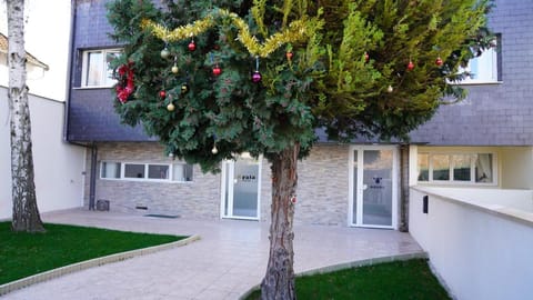 Koala Wakeup Chambre Double Supérieure 02 Vacation rental in Vitry-sur-Seine