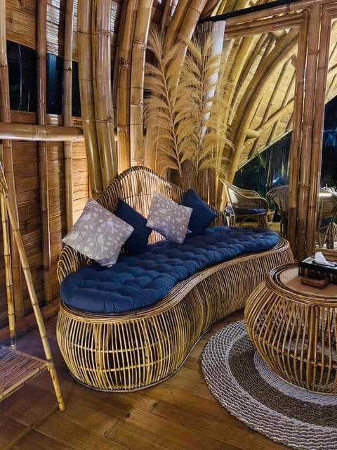 Bamboo house EcoBreeze Villa in Sidemen