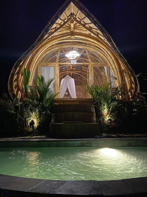 Bamboo house EcoBreeze Villa in Sidemen