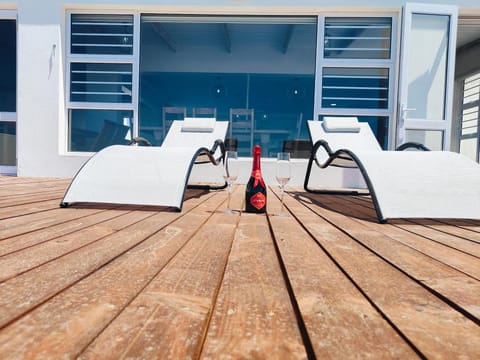 Beachfront getaway  Vacation rental in Western Cape